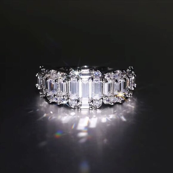 NEW 18k White Gold Diamond Ring Emerald Cut Ring Band - Picture 5 of 7